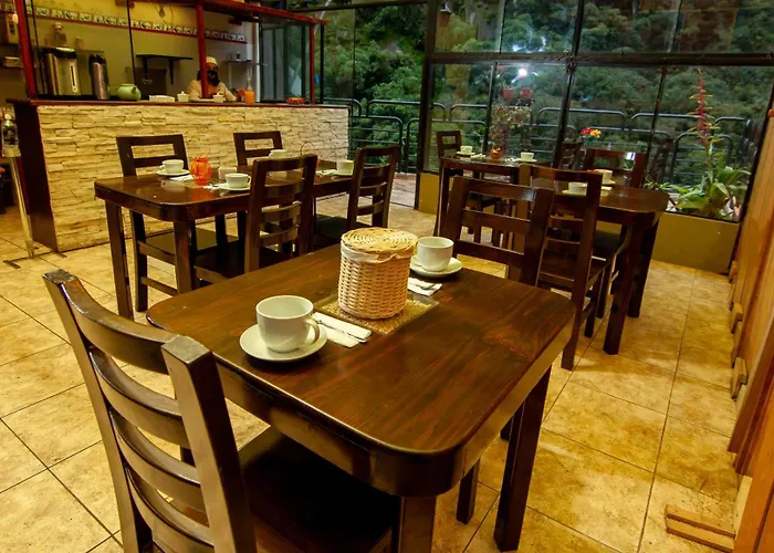 Rumiqolqa Hotel